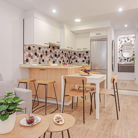 Diseno A Coruna Con Garaje Gratis By Theblueapartments Com Kültér fotó